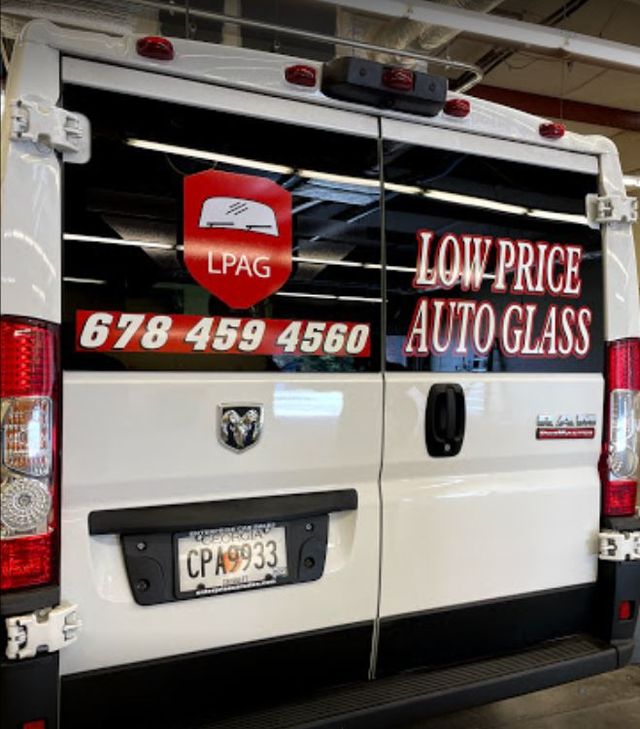 Low price store auto glass